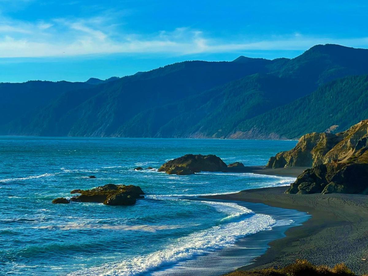Amazing Oceanview 2 Bedroom Oceanfront! By Oceanviewhottubs Shelter Cove, Ca Tesla Ev Station 외부 사진