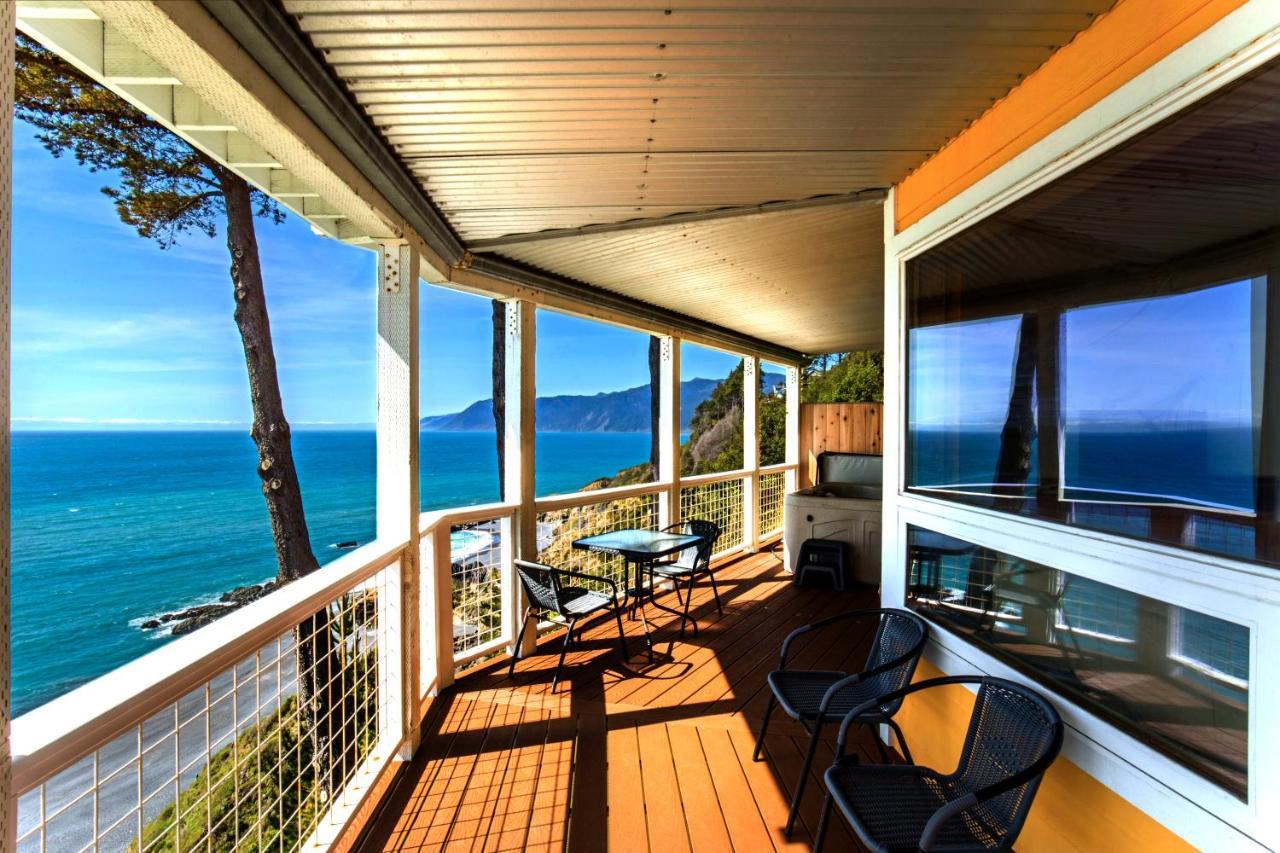 Amazing Oceanview 2 Bedroom Oceanfront! By Oceanviewhottubs Shelter Cove, Ca Tesla Ev Station 외부 사진