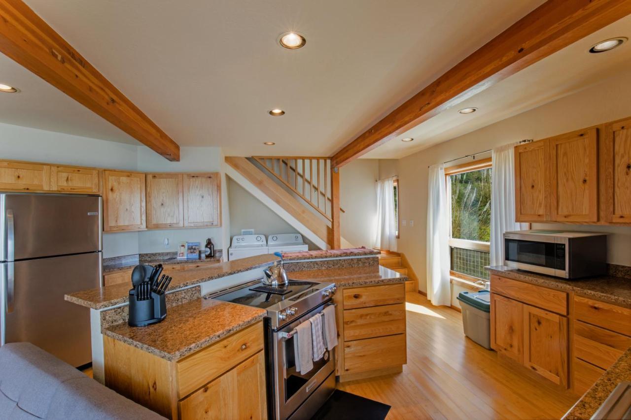 Amazing Oceanview 2 Bedroom Oceanfront! By Oceanviewhottubs Shelter Cove, Ca Tesla Ev Station 외부 사진