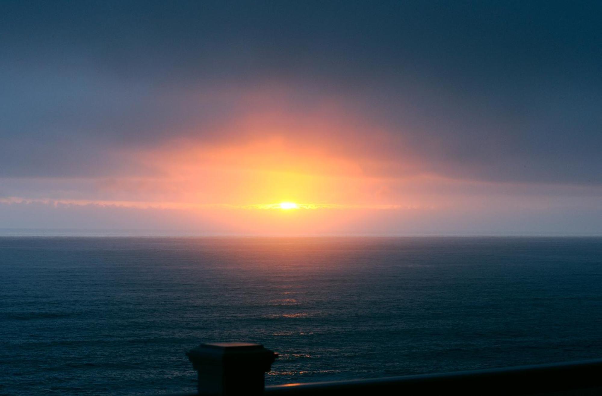 Amazing Oceanview 2 Bedroom Oceanfront! By Oceanviewhottubs Shelter Cove, Ca Tesla Ev Station 외부 사진